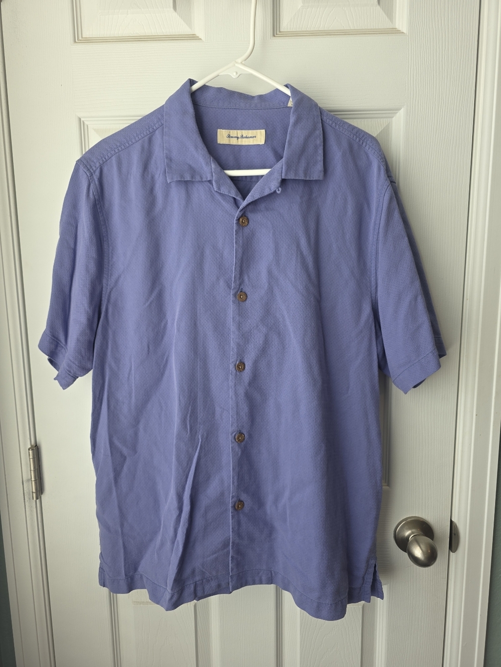 Tommy Bahama: 70% SILK/ 30% COTTON Short Sleeves Button-Up SZL